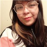 Profesora general básica imparte clases a alumnos de cualquier curso, a domicilio o en línea